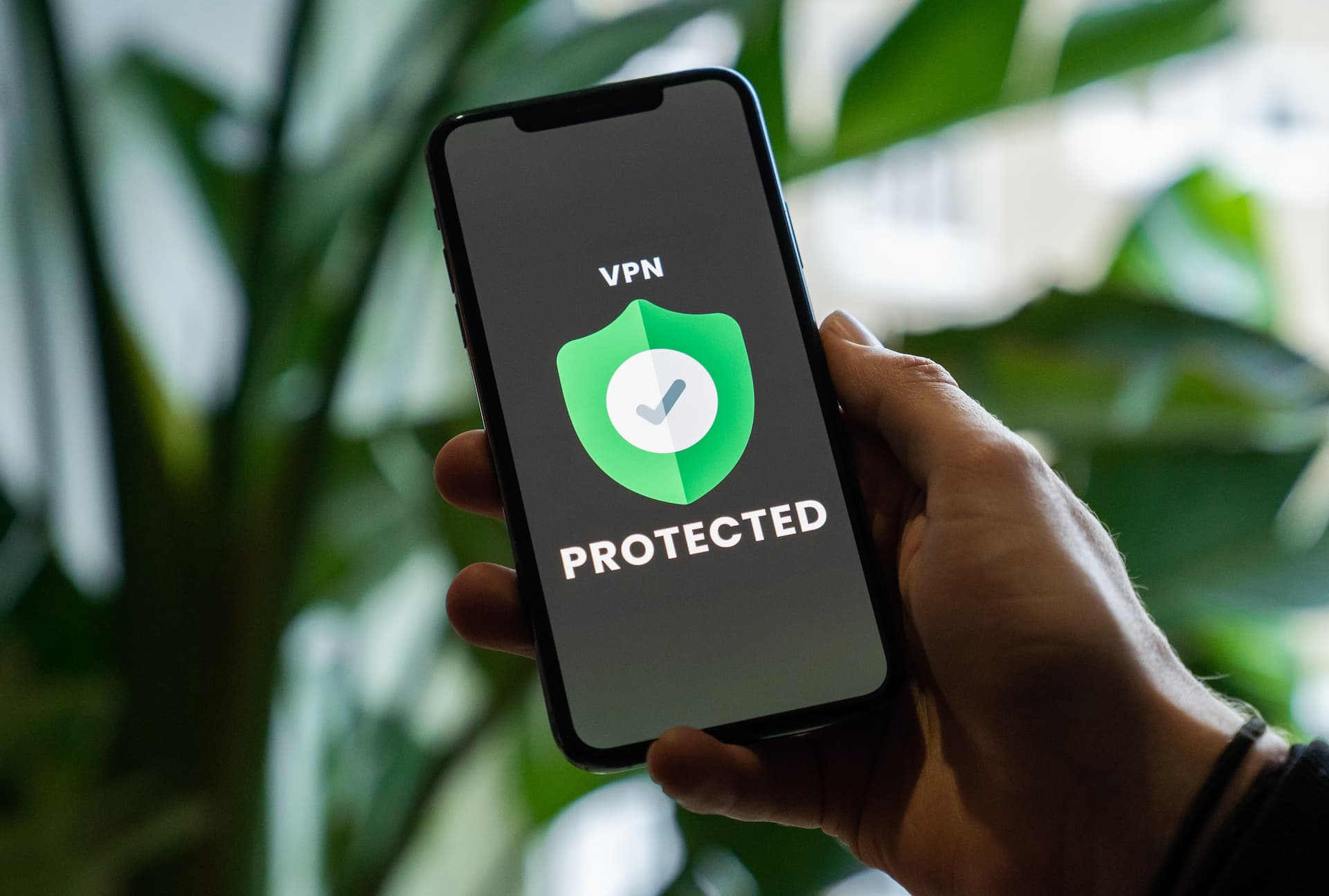10 Tips To Keep Your Smartphone Safe - Use VPN